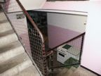 les escaliers qui descendent &agrave; la brocante