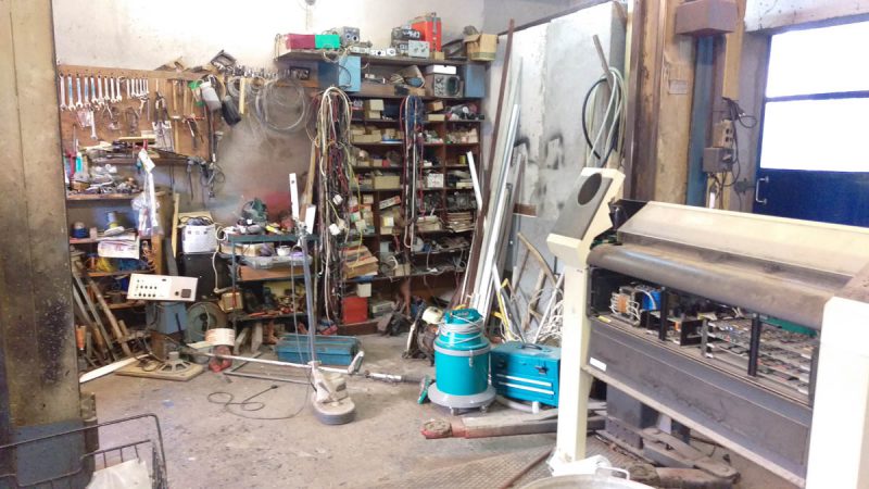 Débarras à Tolochenaz - l'atelier avant