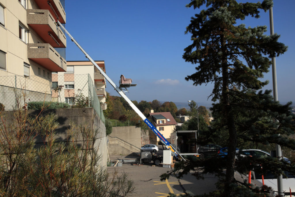 Monte-meubles TEEN Services pour déménagement en étage à Neuchâtel