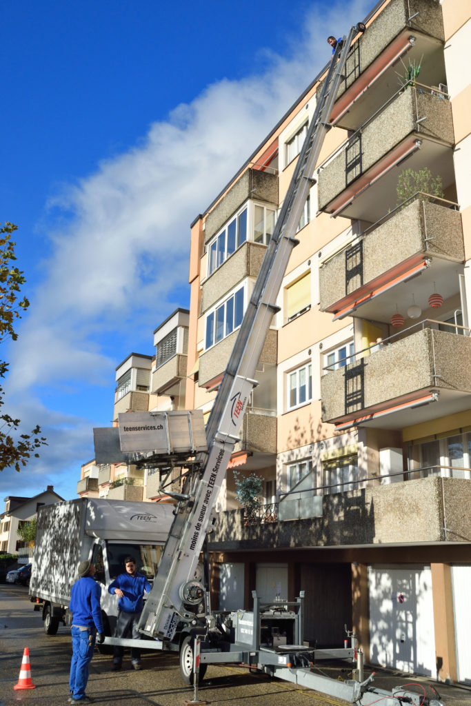 Monte-meubles TEEN Services pour déménagement en étage à Neuchâtel